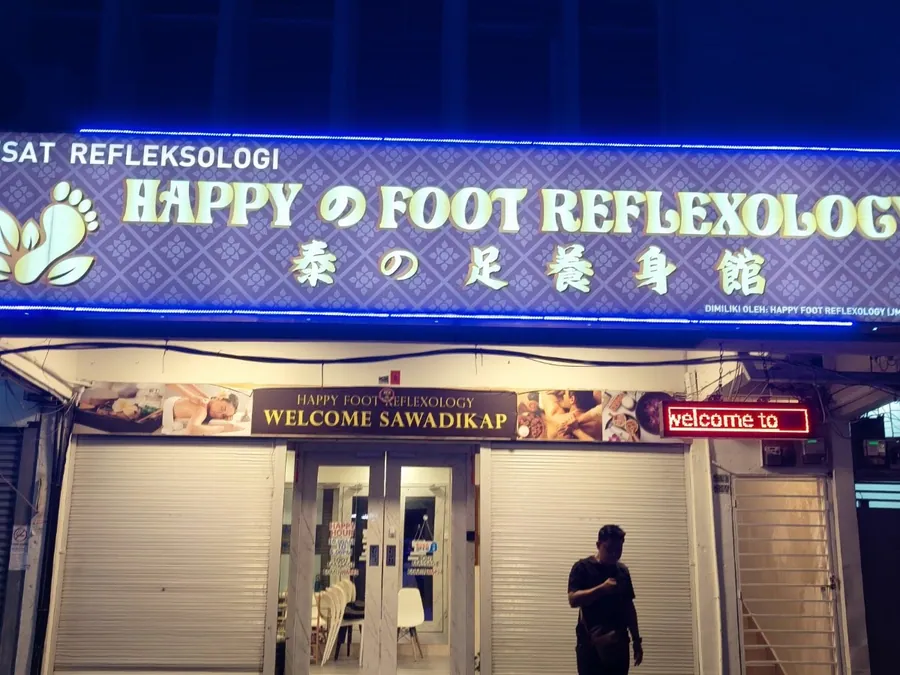 Happy foot reflexology (Taman Pelangi)