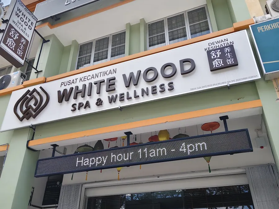 White Wood Spa & Wellness (Setia Indah)