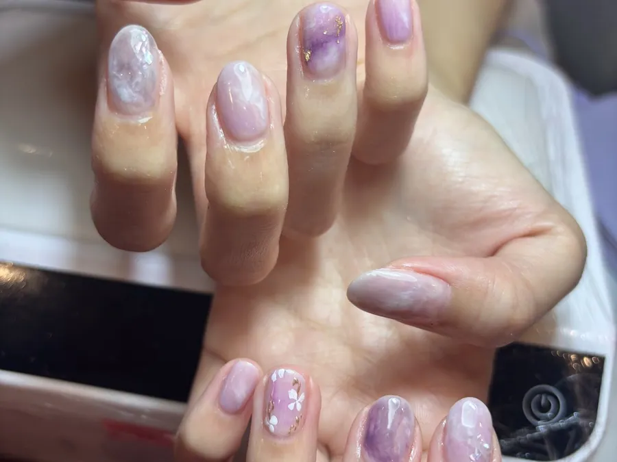 E Artistic Nail Saloon
