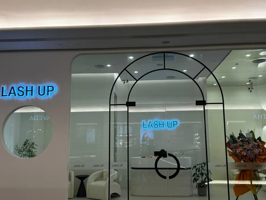 Lash Up